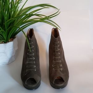 💥Sale MaraisUSA suede peep toe boots